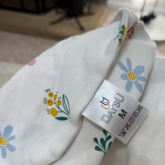 Daysu White and Colorful Baby SleepSack Wearable Blanket Size M 6 to 12 Months - Picture 5 of 5